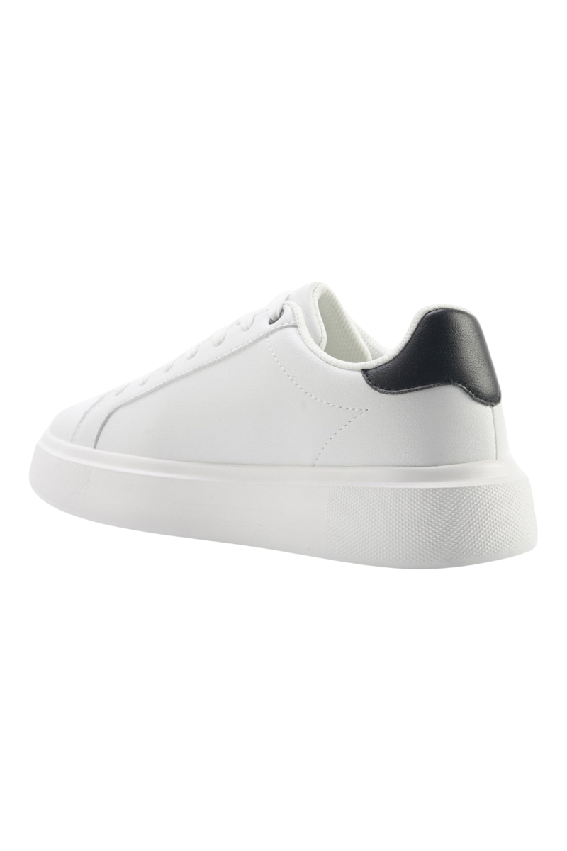 Sporline Lumberjack Clean beyaz erkek sneaker, tekstil ve PU malzeme, topuk kısmında siyah detaylı günlük spor ayakkabı
