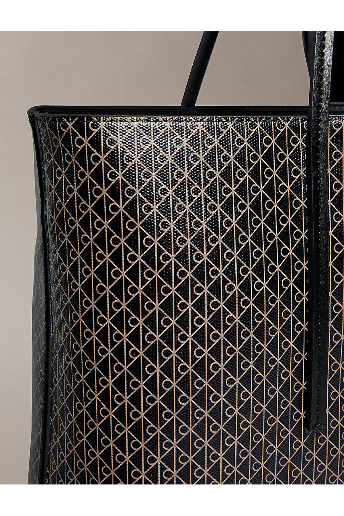 Calvin Klein Emblem AOP Tote With Pouch Kadın El Çantası LV04F3266G - Siyah