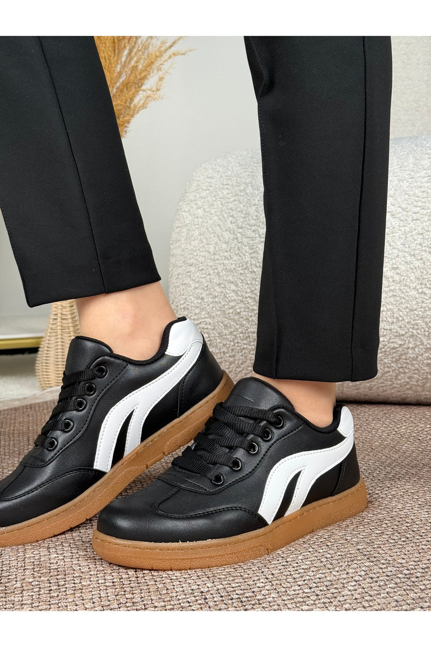 Melisandre Kadın Siyah Beyaz Detaylı Düz Taban Bağcıklı Deri Rahat Kullanım Günlük Spor Ayakkabı Sneaker - Siyah