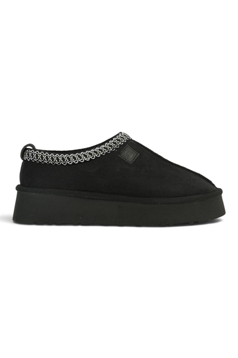 Sporline Benetton siyah suni deri kadın ev terliği, kalın tabanlı ve desenli şerit detaylı şık tasarım