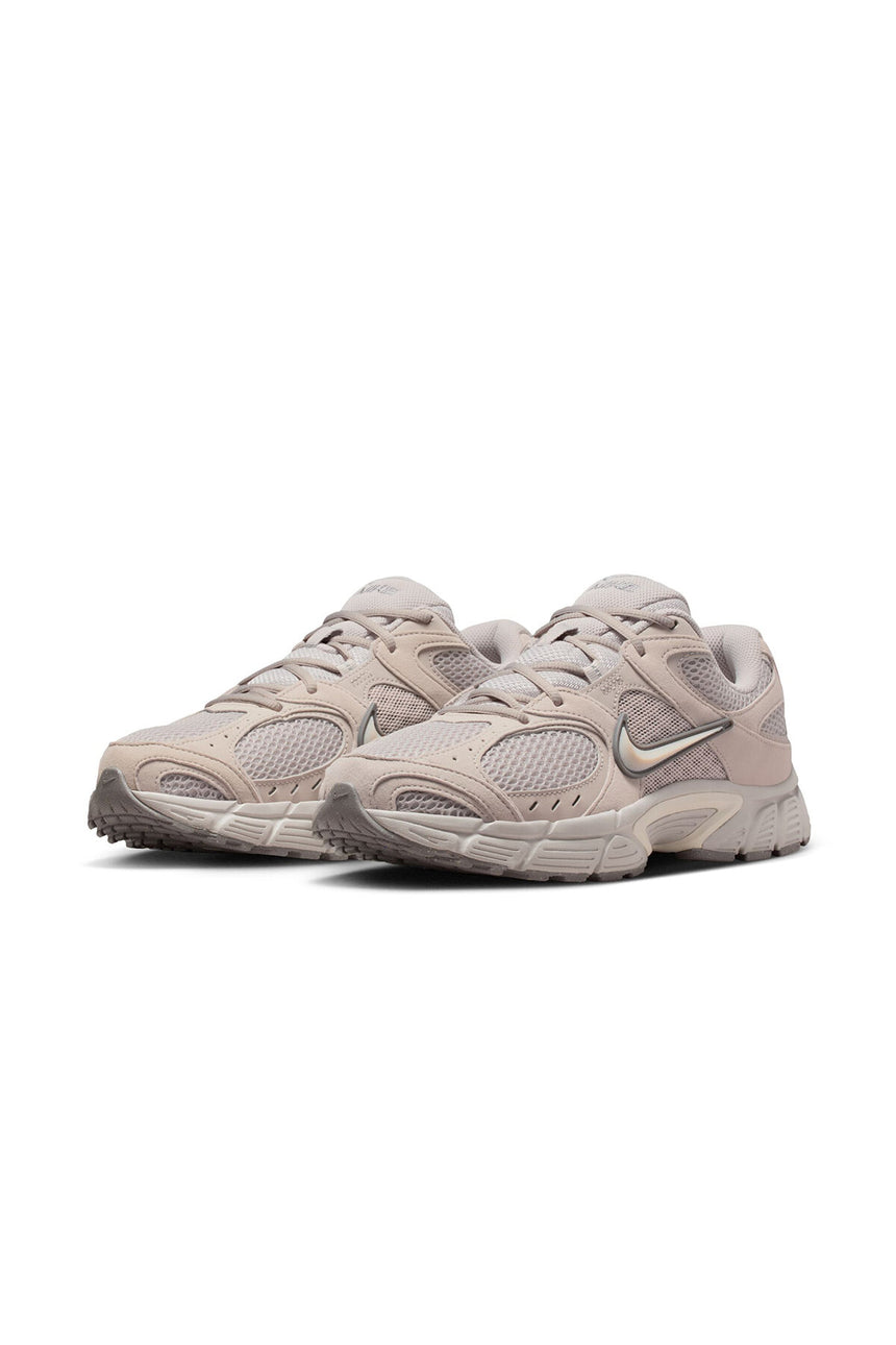 NIKE II6292 V5 RNR - Kahverengi