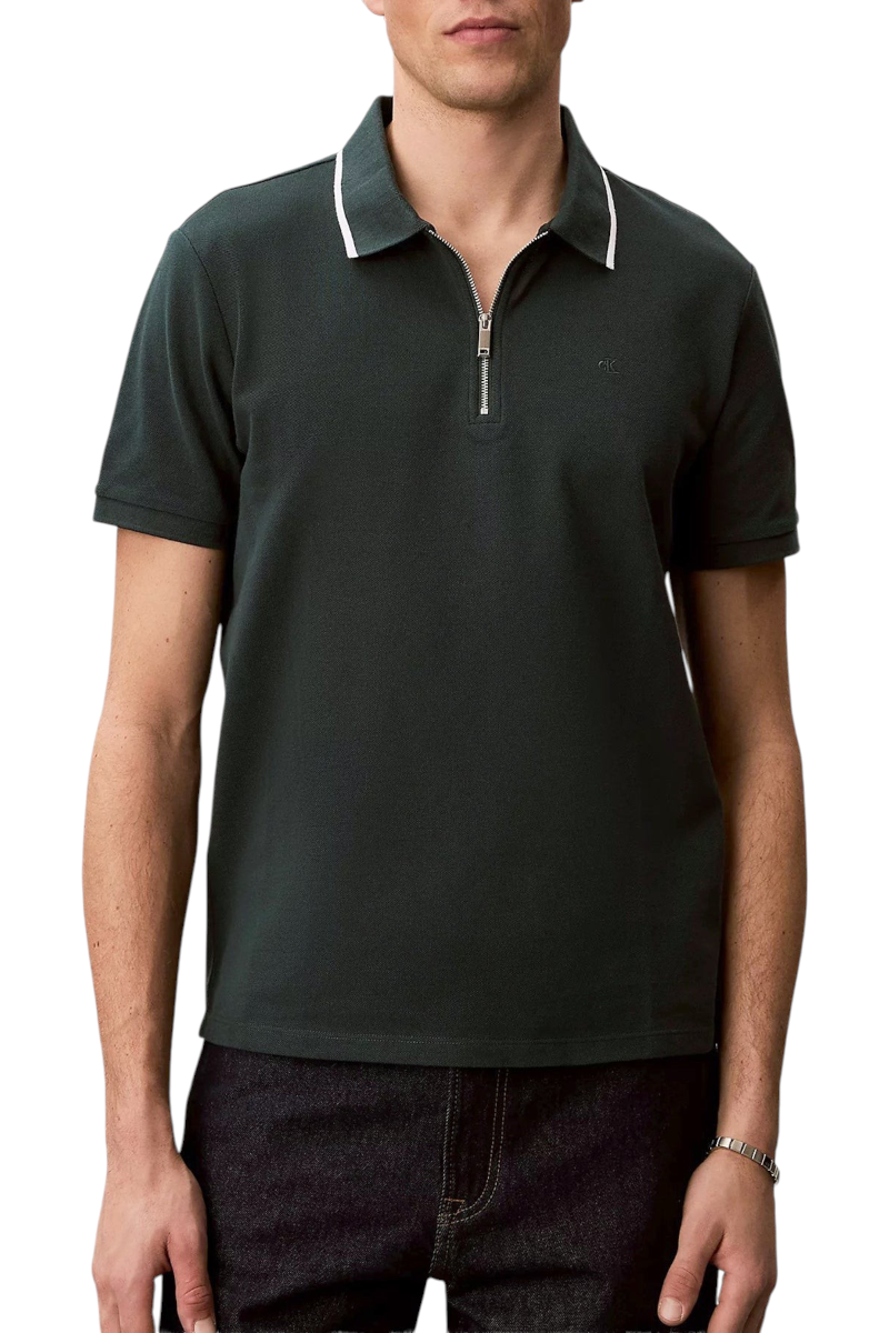 Sporline Calvin Klein yeşil renkli, fermuarlı polo yaka, %100 pamuklu regular kesim erkek tişört