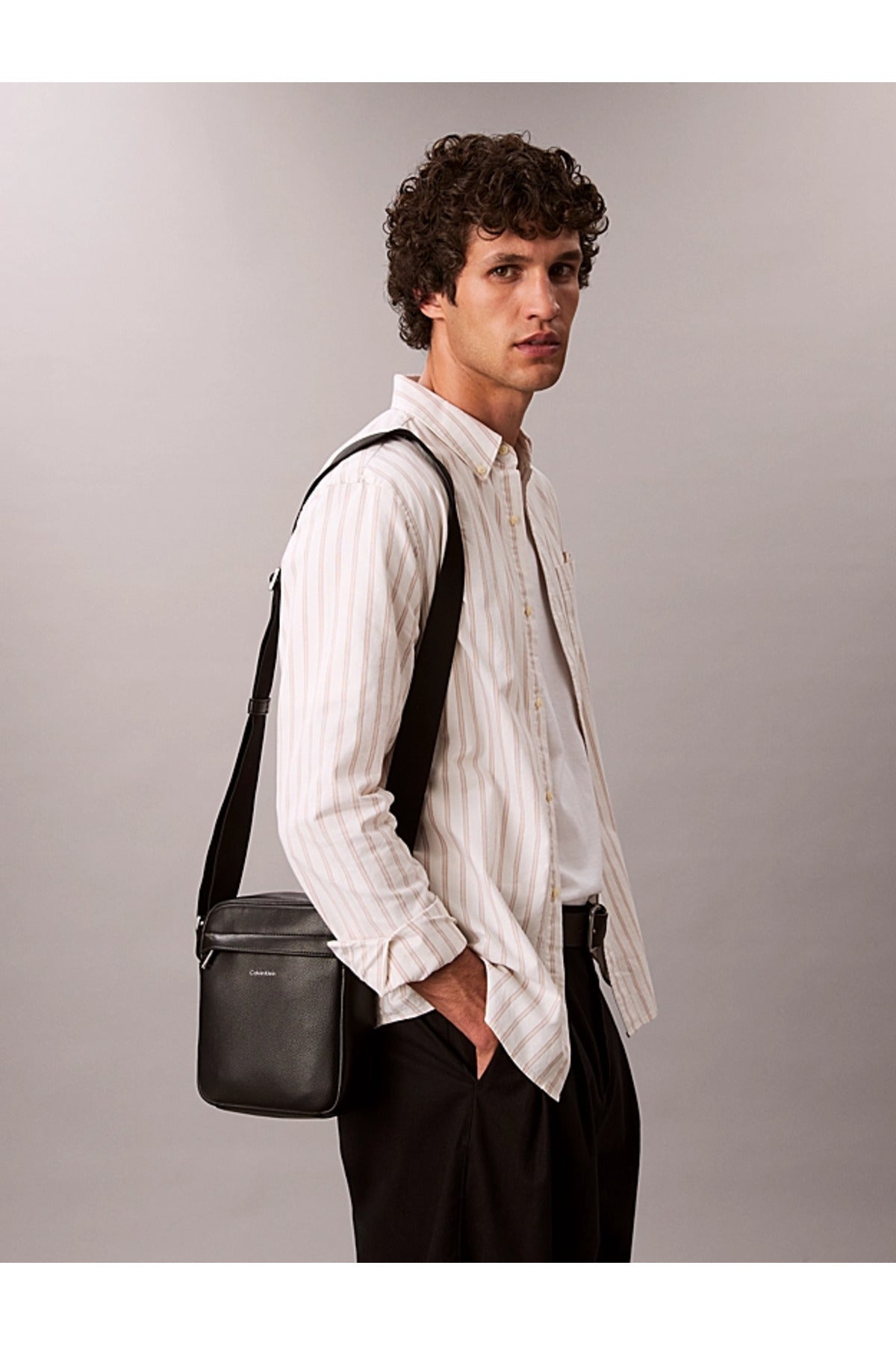 Calvin Klein Raised Reporter Erkek Postacı Çantası LV04D3160G - Siyah