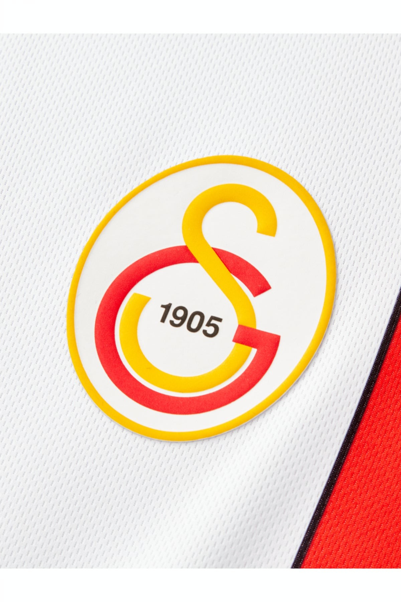 Sporline Puma Galatasaray 1998-1999 sezonu beyaz çocuk retro forma üzerinde sarı kırmızı Galatasaray kulüp arması
