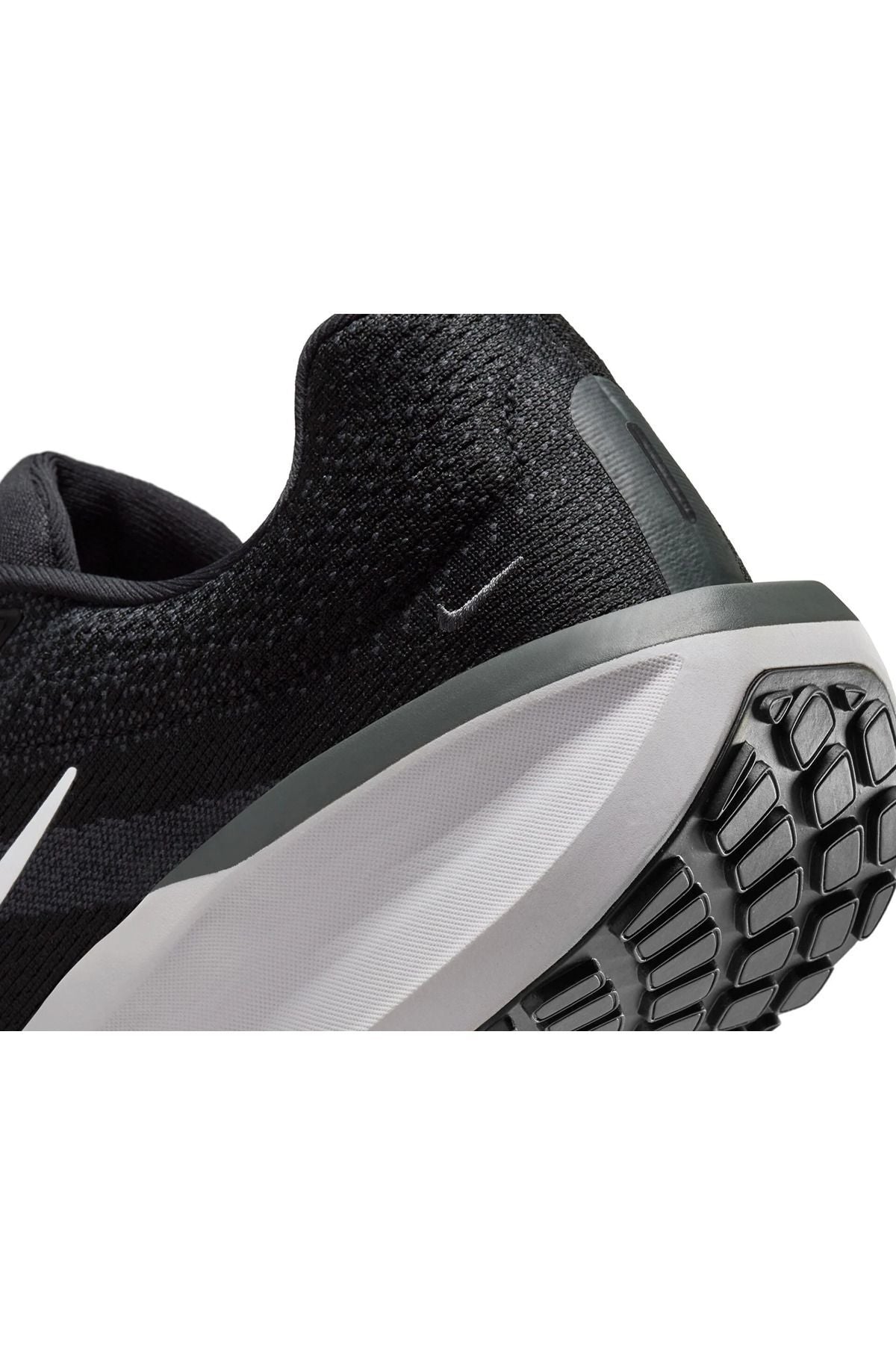 Nike Air Winflo 11 Erkek Koşu Ayakkabısı FJ9509 - Siyah Beyaz