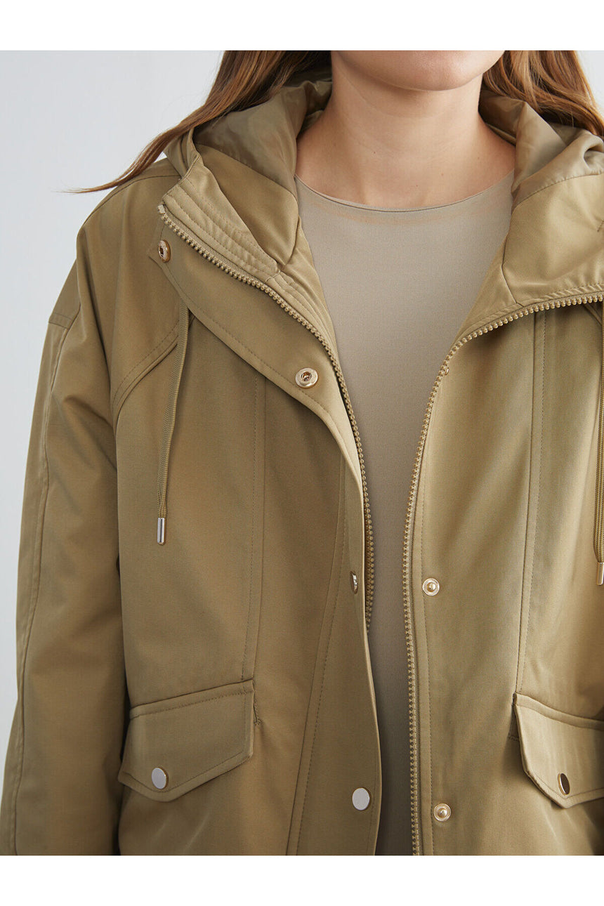 LC Waikiki Kadın Oversize Rüzgarlık W52595E8 - Koyu Yeşil