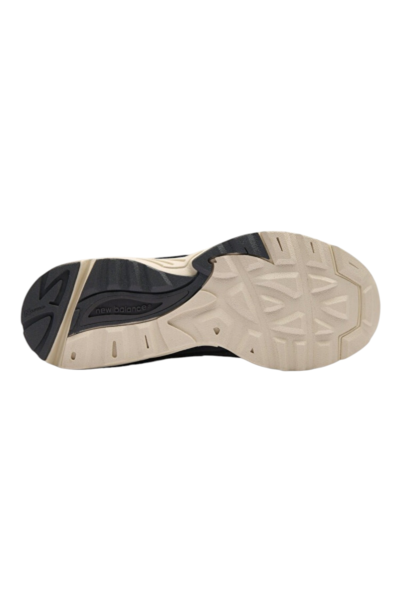 Sporline New Balance 878 unisex spor ayakkabının lacivert ve bej renkli kauçuk dış taban detayı