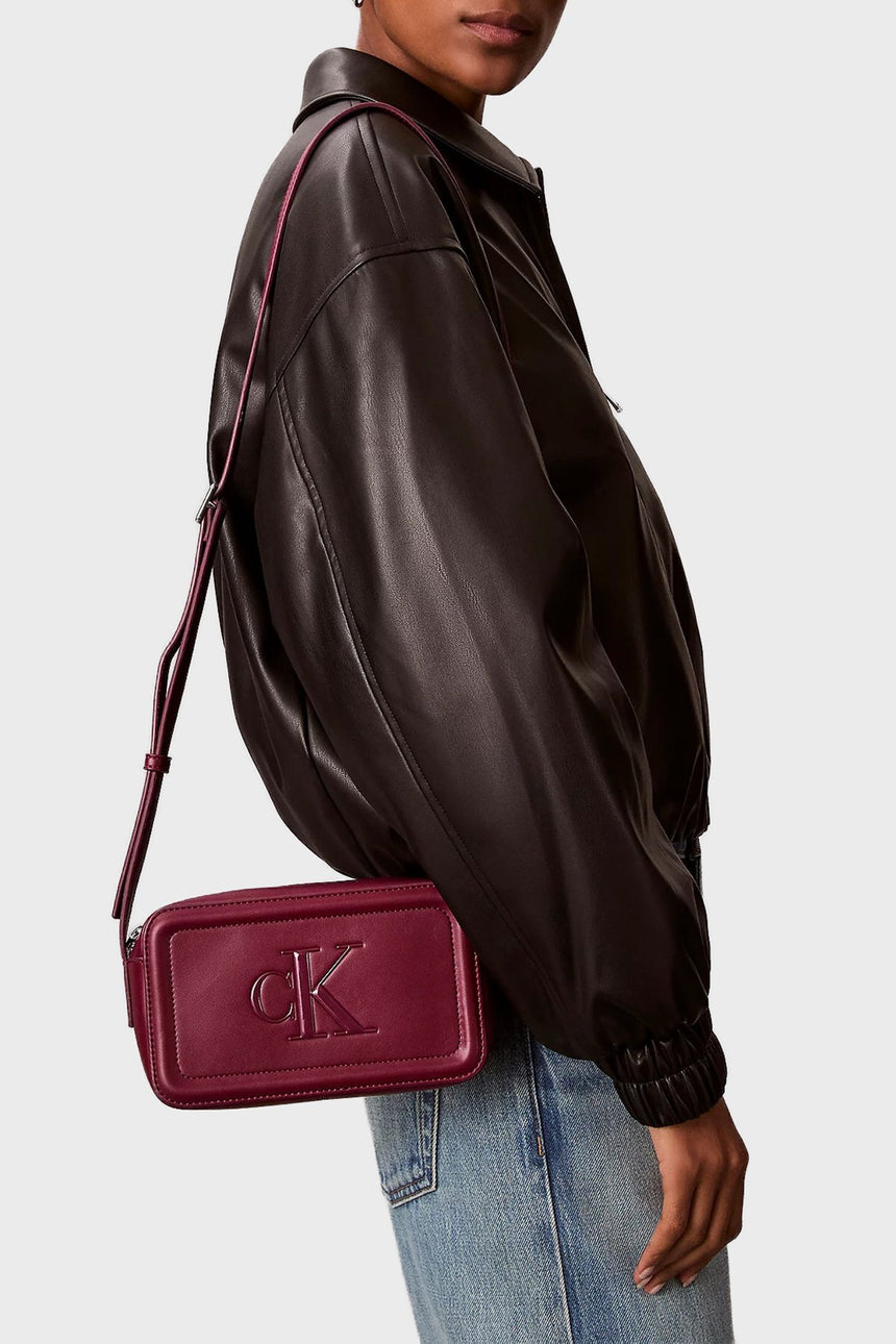 Calvin Klein Kadın BOLD CK CAMERA BAG LV04F3220G - Kahverengi/ Bej