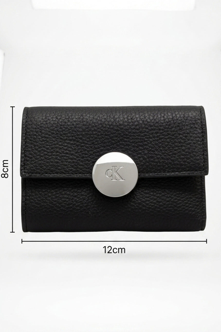Calvin Klein Kadın ROUND HW PEBBLE TRIFOLD LV04F1225G - Siyah