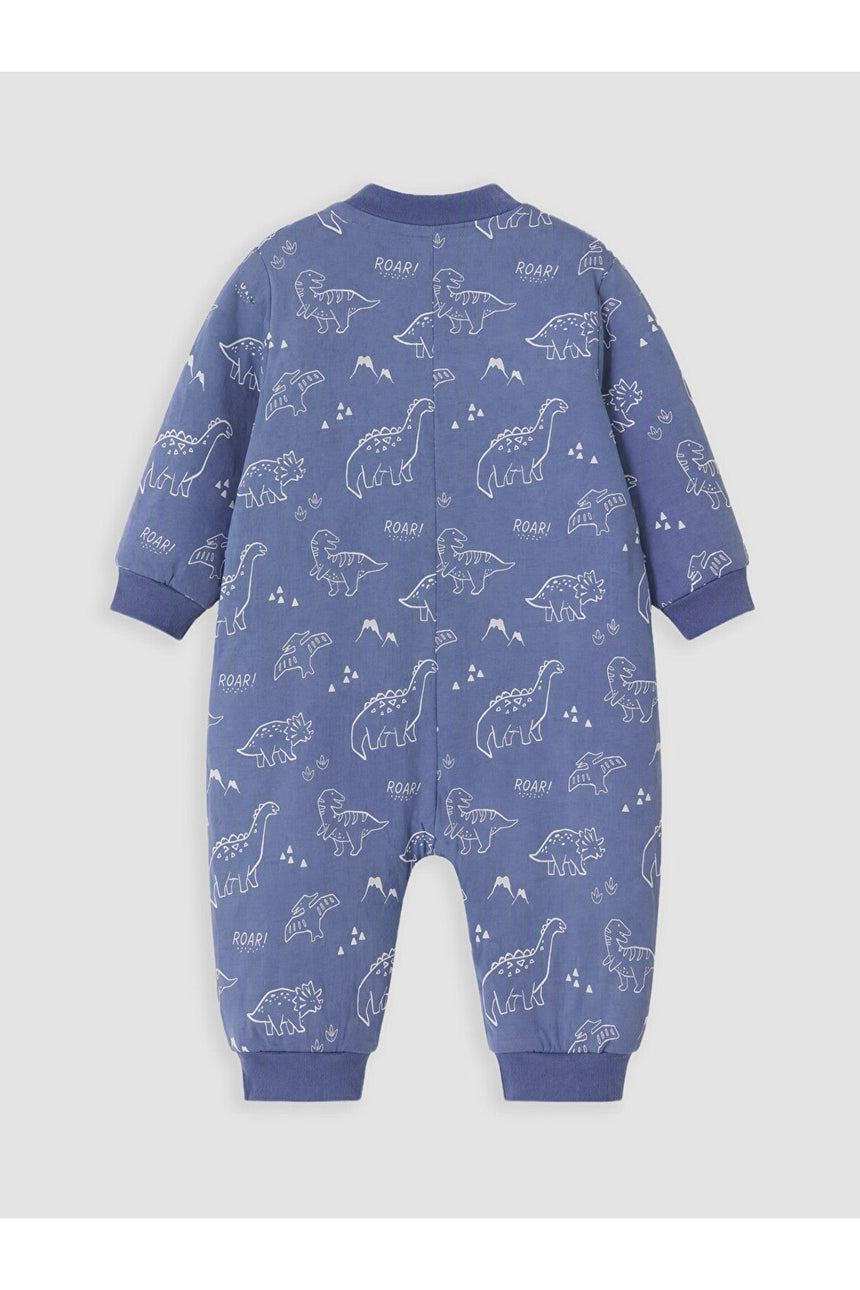 Sporline LC Waikiki pastel mavi renkli, dinozor desenli, %100 pamuklu 2.5 TOG erkek bebek uyku tulumu arka görünümü