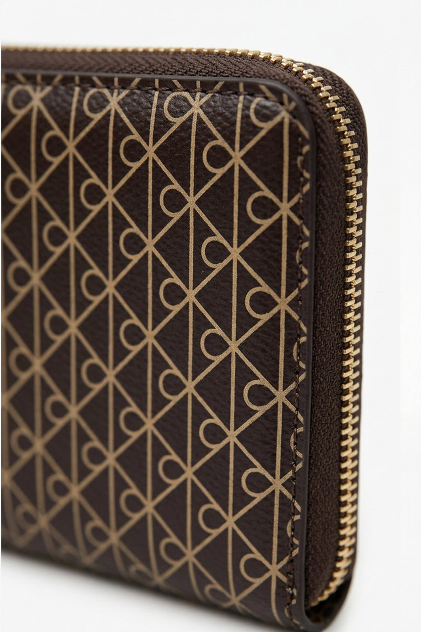Calvin Klein Kadın EMBLEM AOP SQUARE ZIP AROUND LV04F1089G - Kahverengi