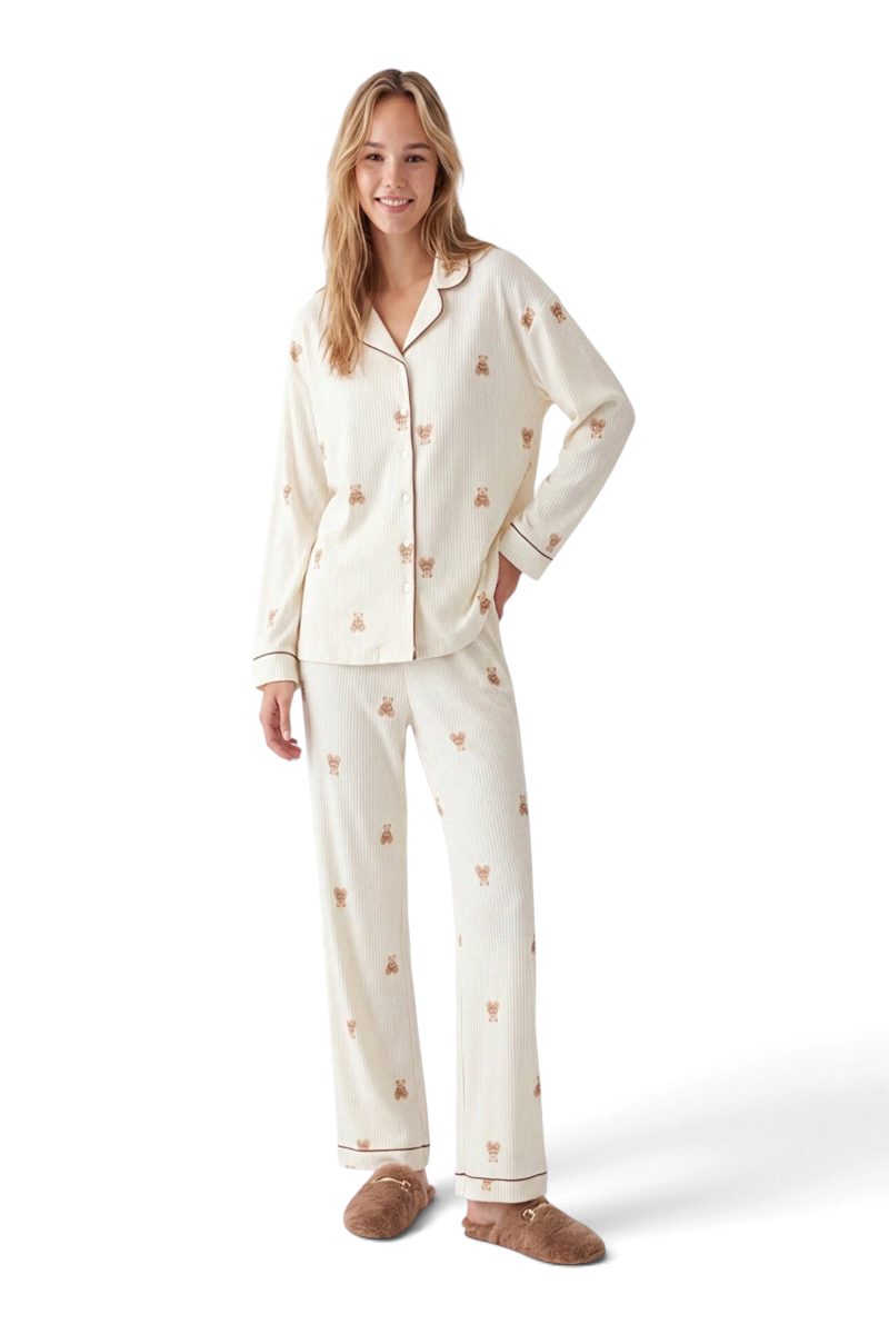 Sporline ekru renkli, ayıcık desenli, fitilli kaşkorse kumaştan uzun kollu düğmeli kadın pijama takımı