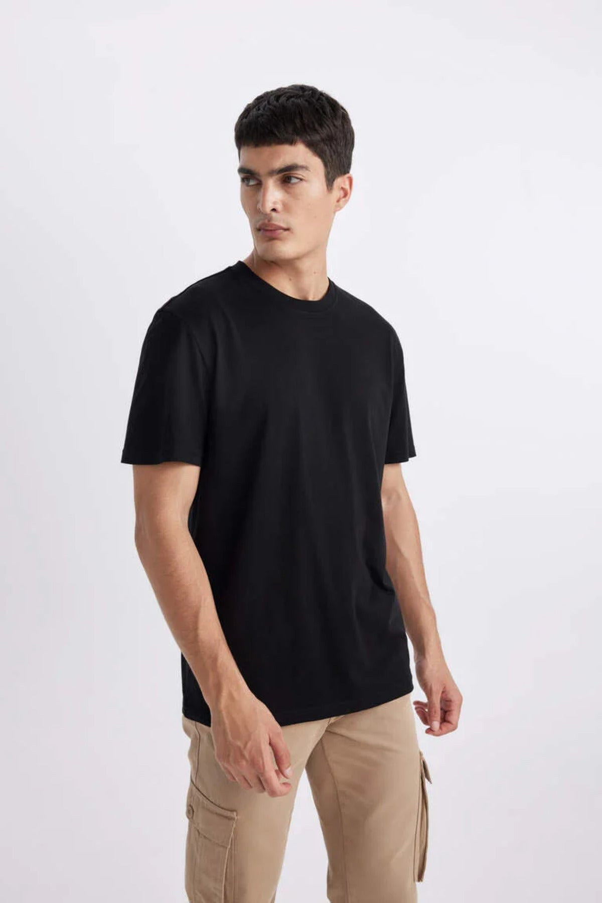 DeFacto Erkek T-Shirt V7699AZ - Siyah