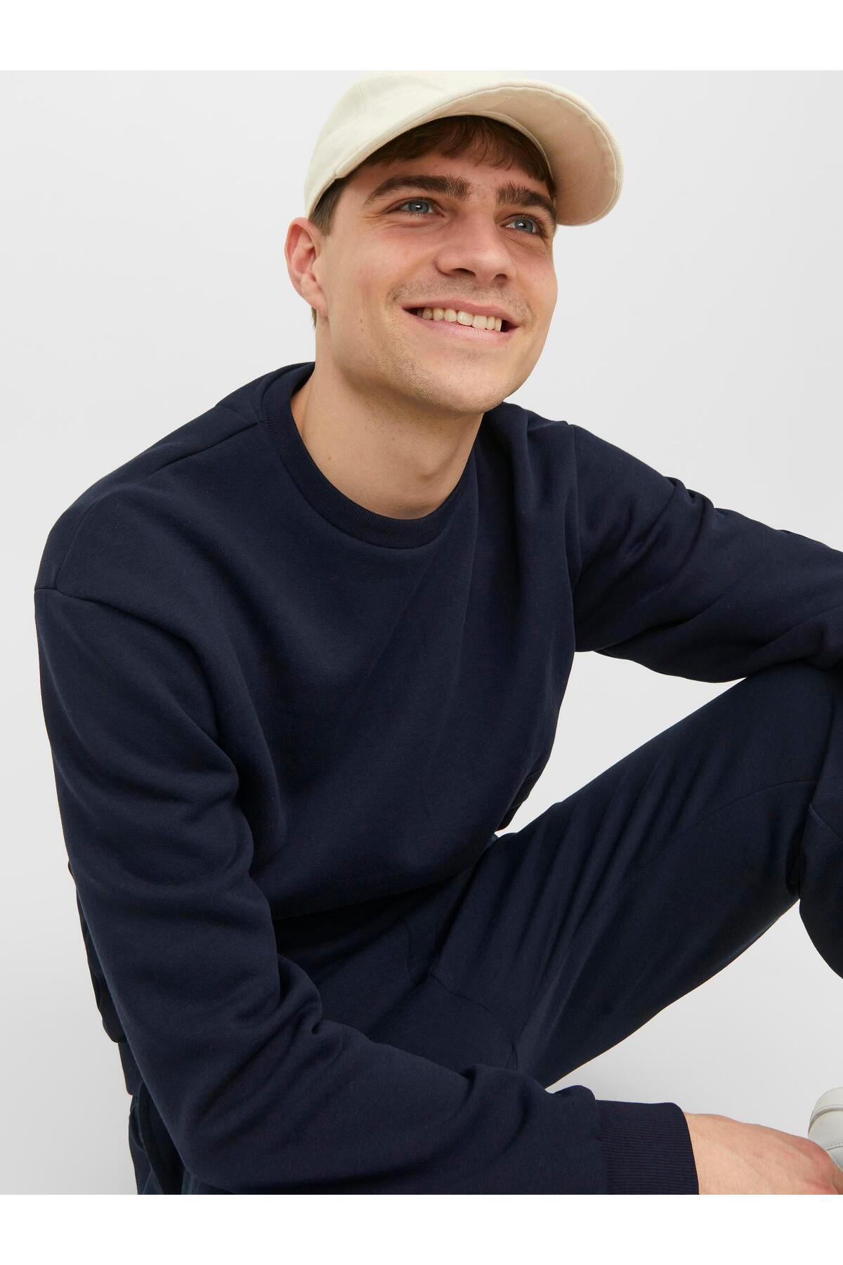 Jack & Jones Bradley Erkek Bisiklet Yaka Sweatshirt 12249341 - Koyu Lacivert