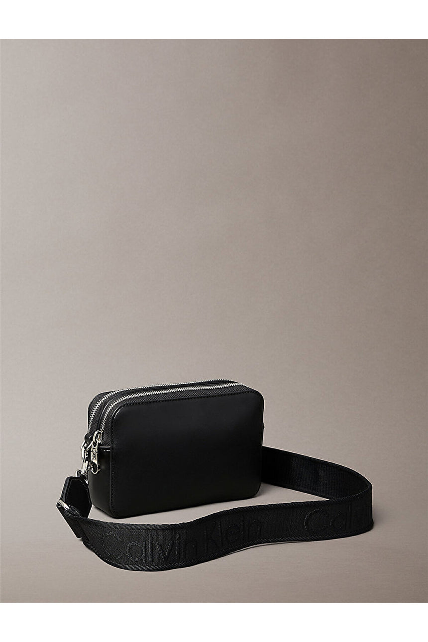 Calvin Klein Kadın WEBBING DOUBLE STRAP CAMERA BAG LV04F3165G - Siyah