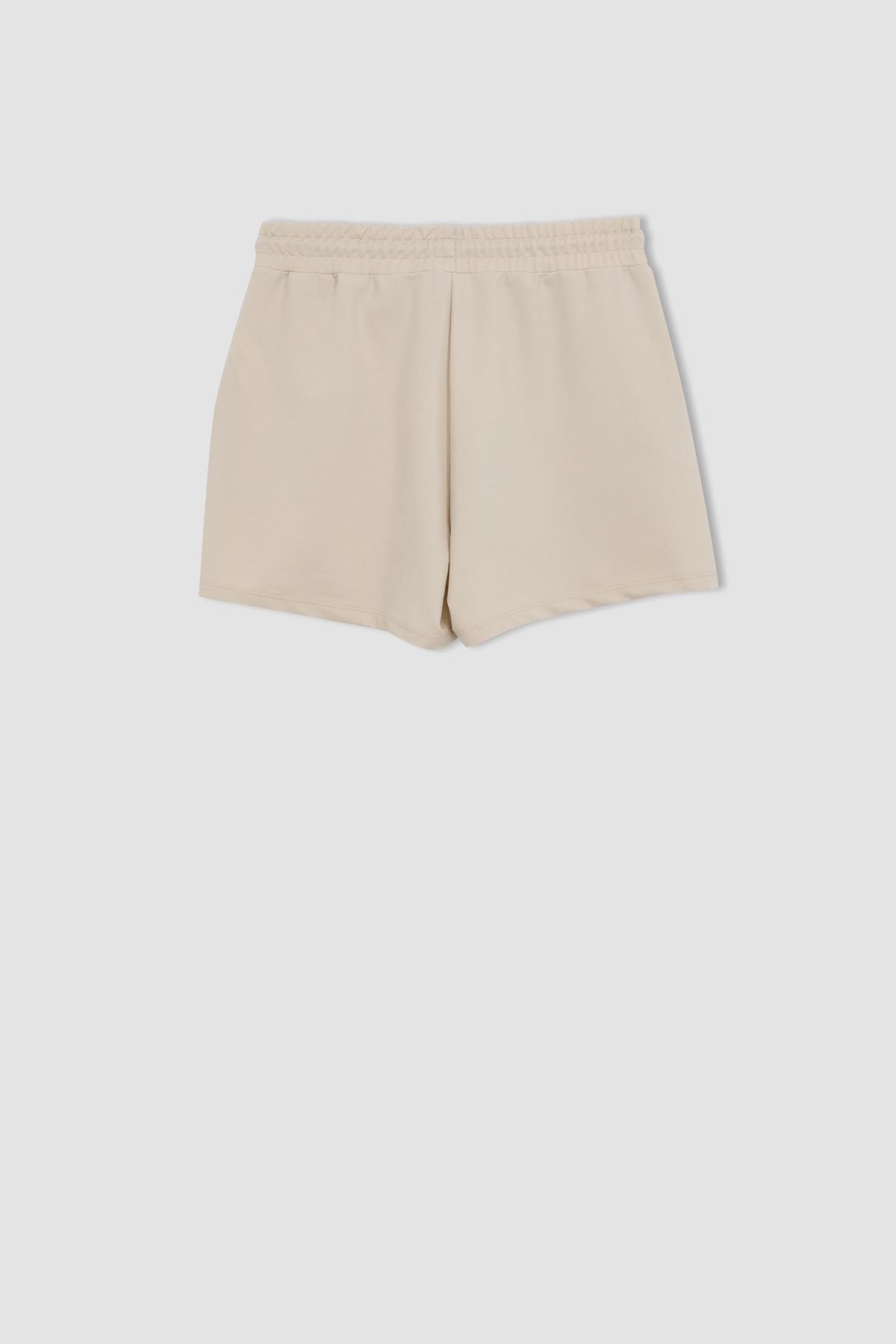 DeFacto Kadın Slim Fit Şort Z6696AZ - Kum Beji