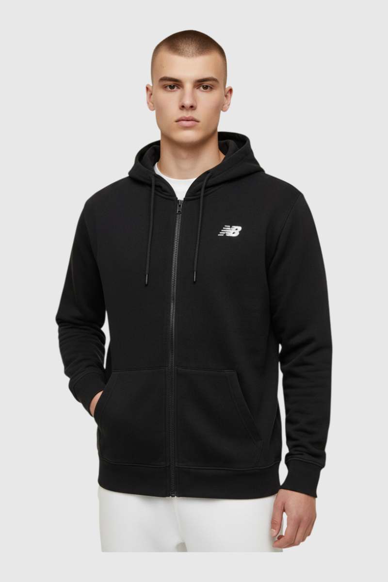 Sporline New Balance siyah renkli, polyester, fermuarlı, kapüşonlu unisex sweatshirt giyen erkek model