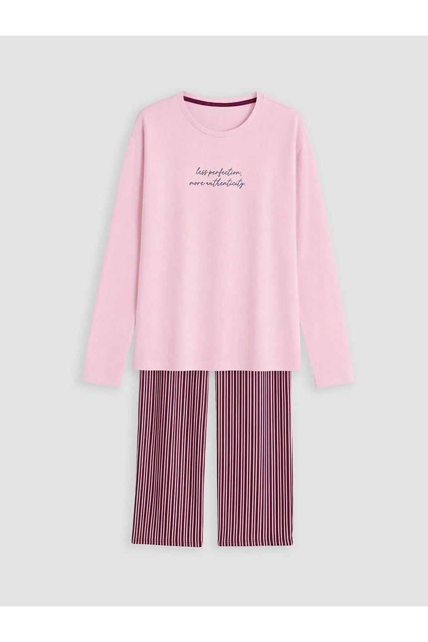 Sporline LC Waikiki pembe slogan baskılı uzun kollu üst ve çizgili alt parçadan oluşan %100 pamuklu pijama takımı