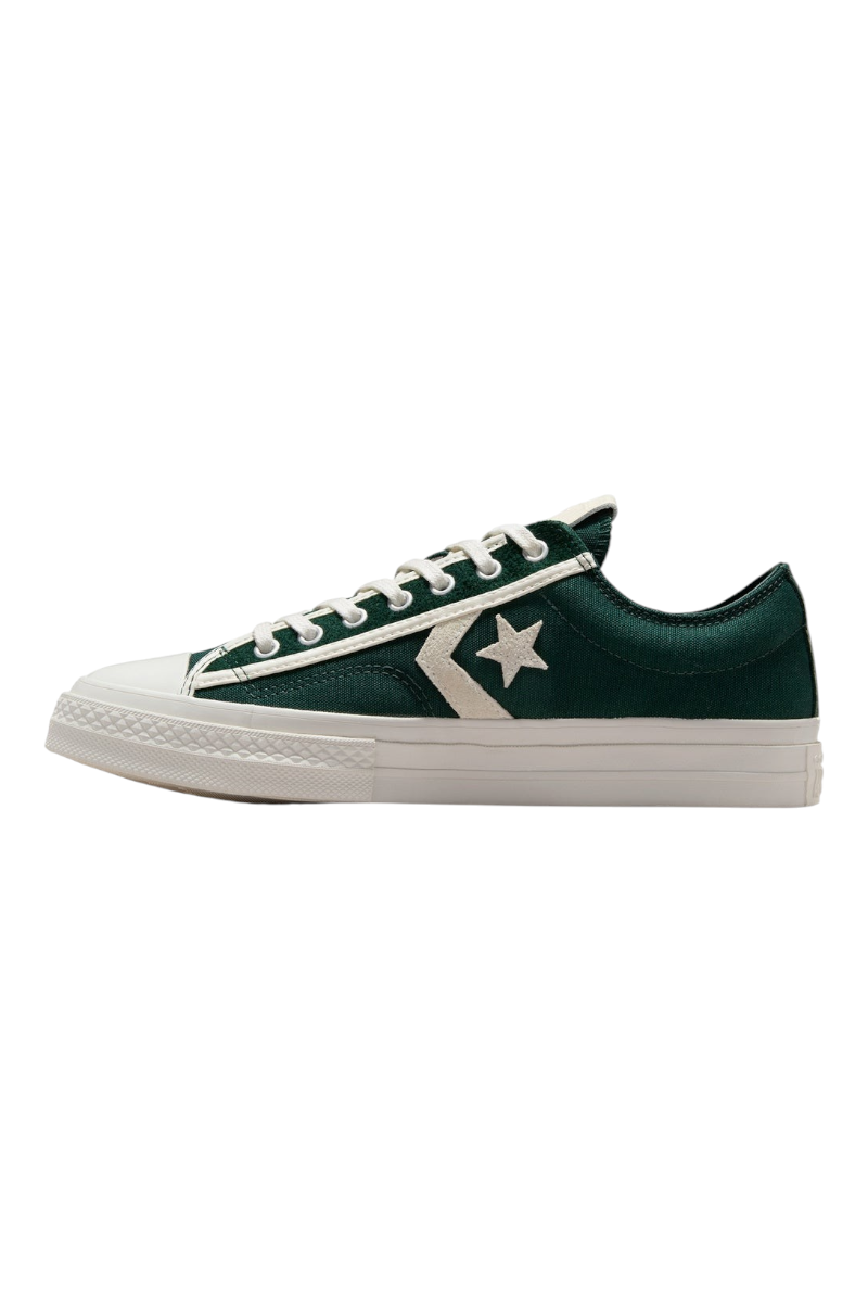 Sporline Converse Star Player 76 yeşil deri düşük bilekli sneaker, yan kısımda ikonik beyaz Star Chevron logosu ile.
