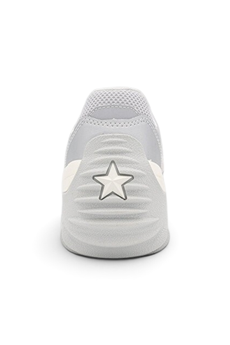 Sporline Converse Wave Motion gümüş gri renkli, topuk kısmında ikonik yıldız logolu, file ve süet detaylı spor ayakkabı