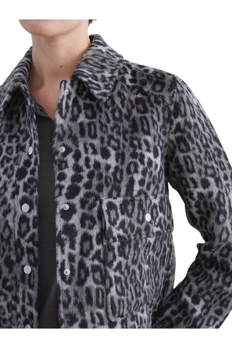 Sporline LC Waikiki gri leopar desenli, çıtçıt düğmeli, %100 polyester loose kesim kadın ceket