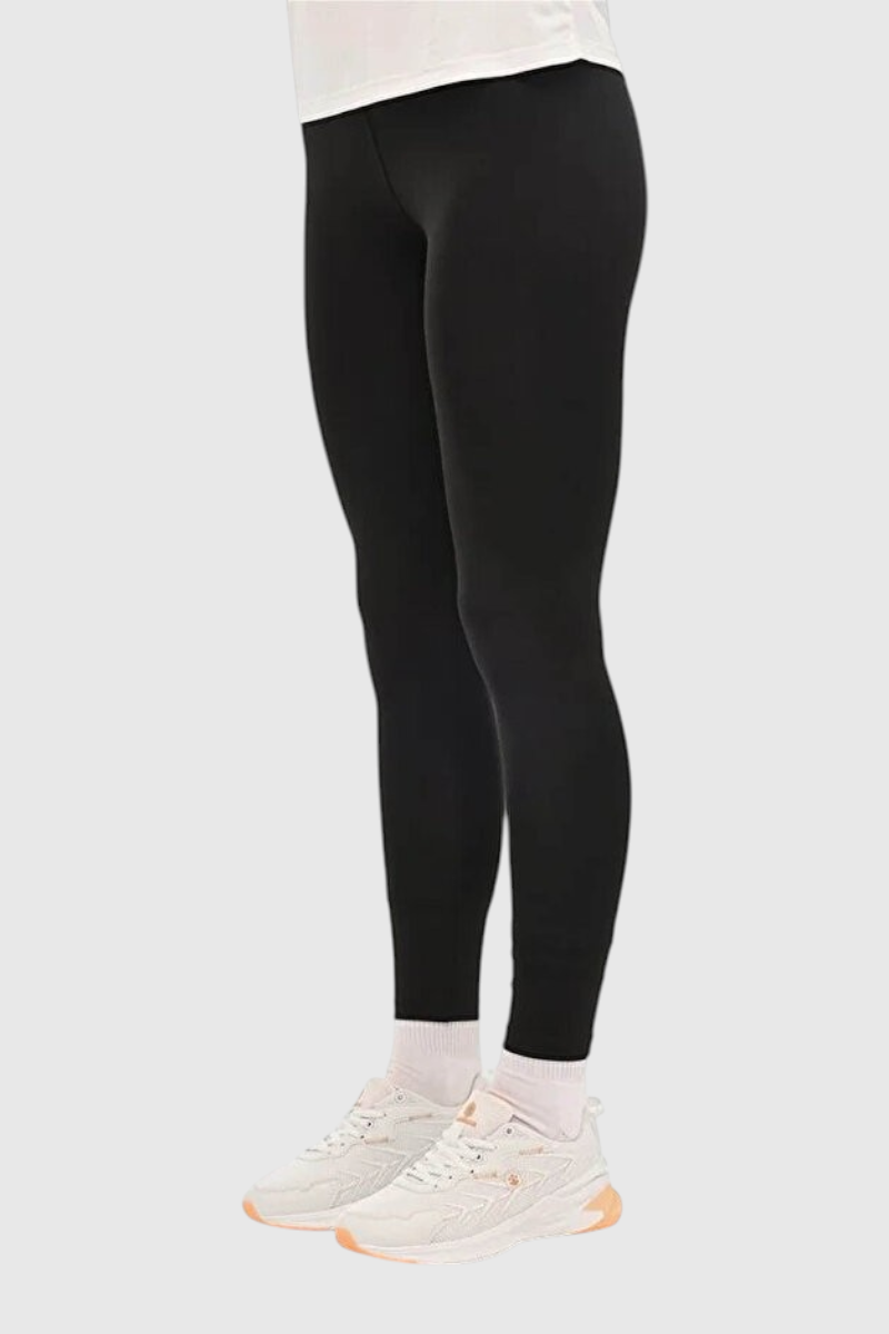 Sporline Lumberjack siyah kadın tayt, fitted kesim ve %100 tekstil kumaş yapısıyla günlük kullanıma uygun.
