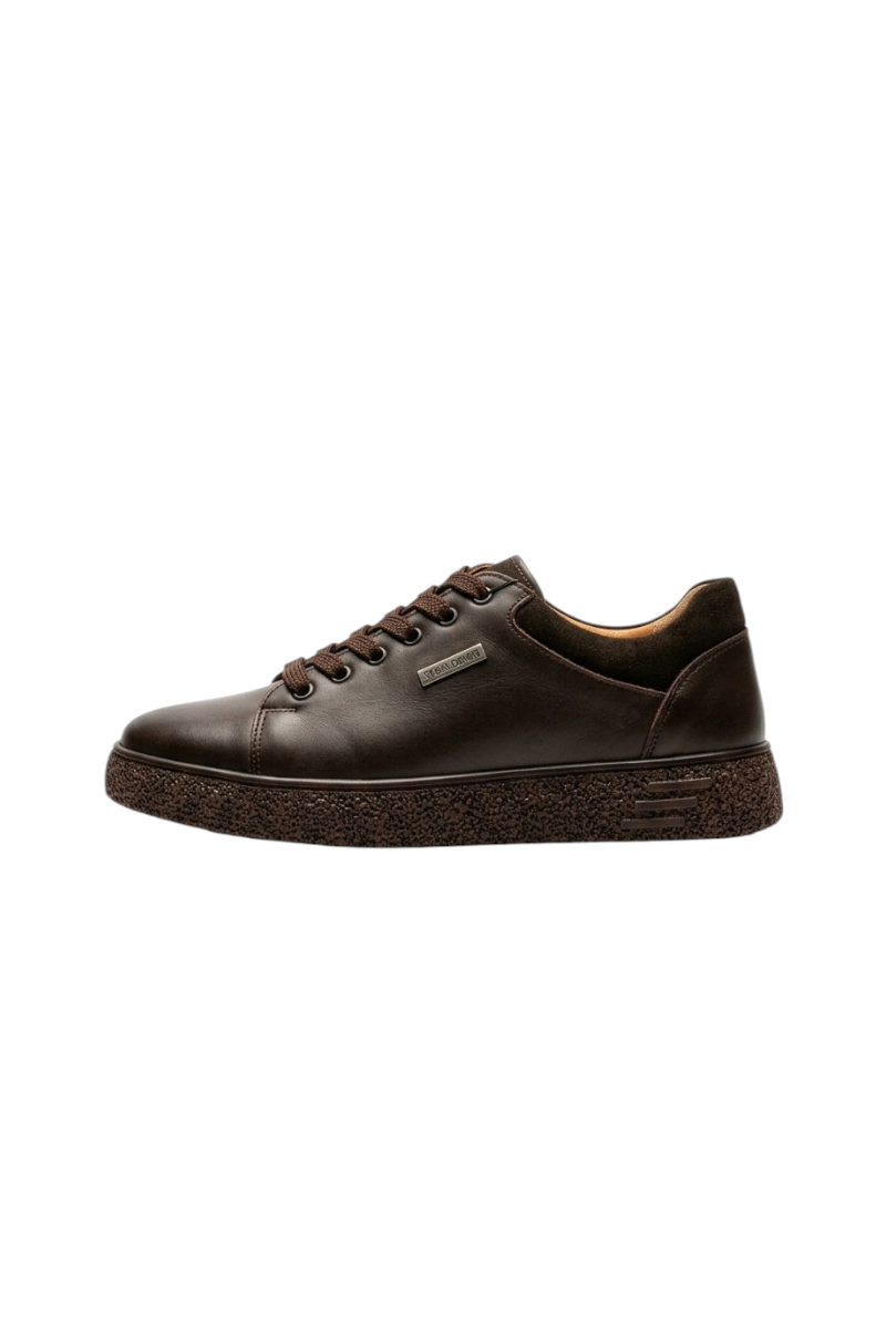 Sporline Pierre Cardin kahverengi deri erkek sneaker, yan profil görünümü ve dokulu taban detayı.