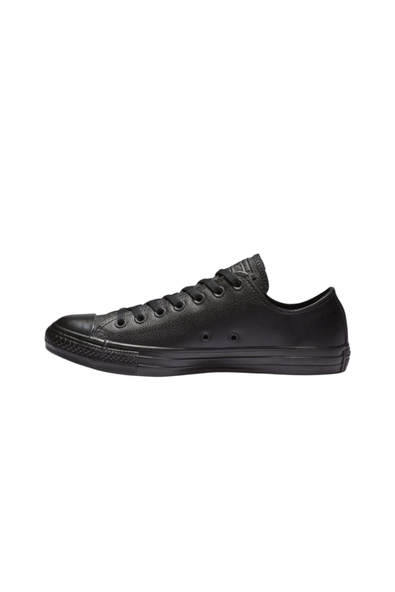 Sporline tarafından sunulan, siyah deri yüzeyli, düşük bilekli Converse Chuck Taylor All Star kadın sneaker modeli.