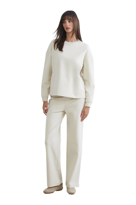 Sporline LC Waikiki açık bej renkli, pamuk karışımlı, oversize kesim kadın sweatshirt ve eşofman altı takımı