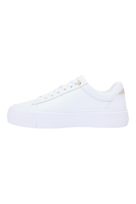 Sporline Tommy Hilfiger beyaz deri kadın sneaker, kalın tabanlı ve şık günlük tasarım.