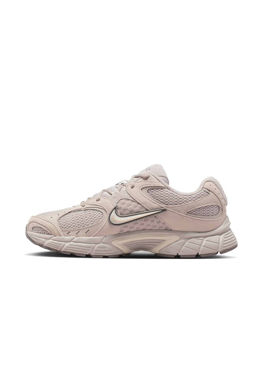 NIKE II6292 V5 RNR - Kahverengi