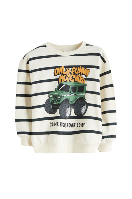 Sporline LC Waikiki çocuk sweatshirt, açık bej renkli, siyah çizgili ve yeşil arazi aracı baskılı %100 pamuklu üst