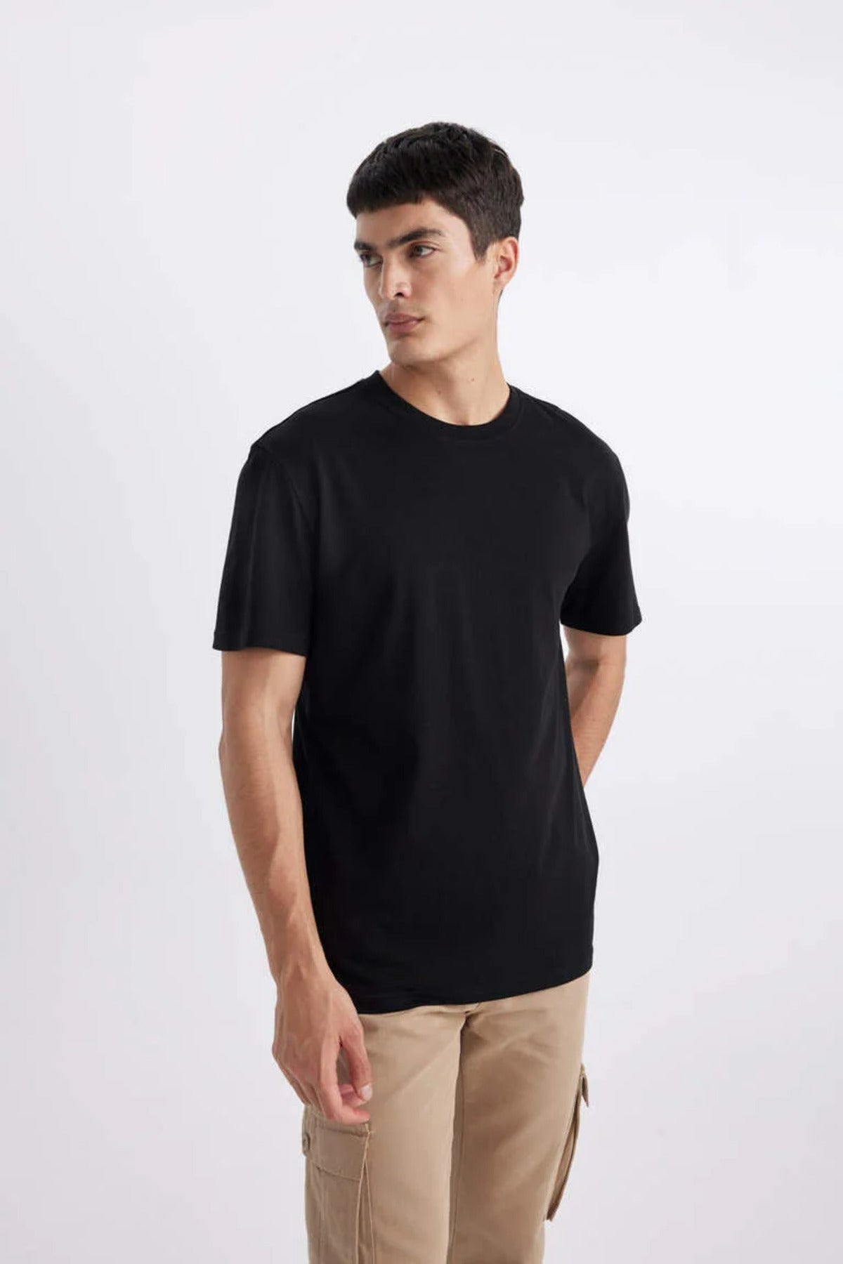 DeFacto Erkek T-Shirt V7699AZ - Siyah