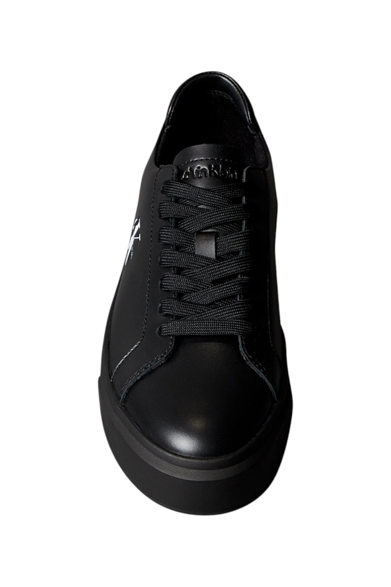 Sporline Calvin Klein siyah deri kadın sneaker, bağcıklı tasarım ve yan kısımda marka logosu detayı.