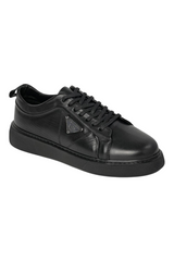 Sporline Pierre Cardin 90113 siyah deri erkek sneaker, yan kısımdaki metal logo detayı ile şık tasarım