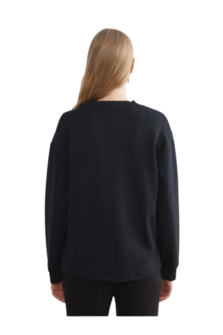 Sporline LC Waikiki siyah renkli, uzun kollu, loose kesim kadın sweatshirt arkadan görünüm