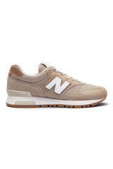 Sporline New Balance ML565VTG bej ve beyaz süet detaylı erkek günlük spor ayakkabı, kauçuk tabanlı rahat tasarım.