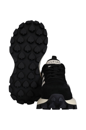 Sporline Lufian siyah deri kadın sneaker, kalp desenli kauçuk tabanlı ve bağcıklı tasarım