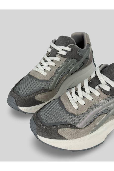 Cyra Kadın Gri Gümüş Kalın Tabanlı Bağcıklı Süet Detaylı Rahat Kullanım File  Spor Ayakkabı Sneaker - Gri