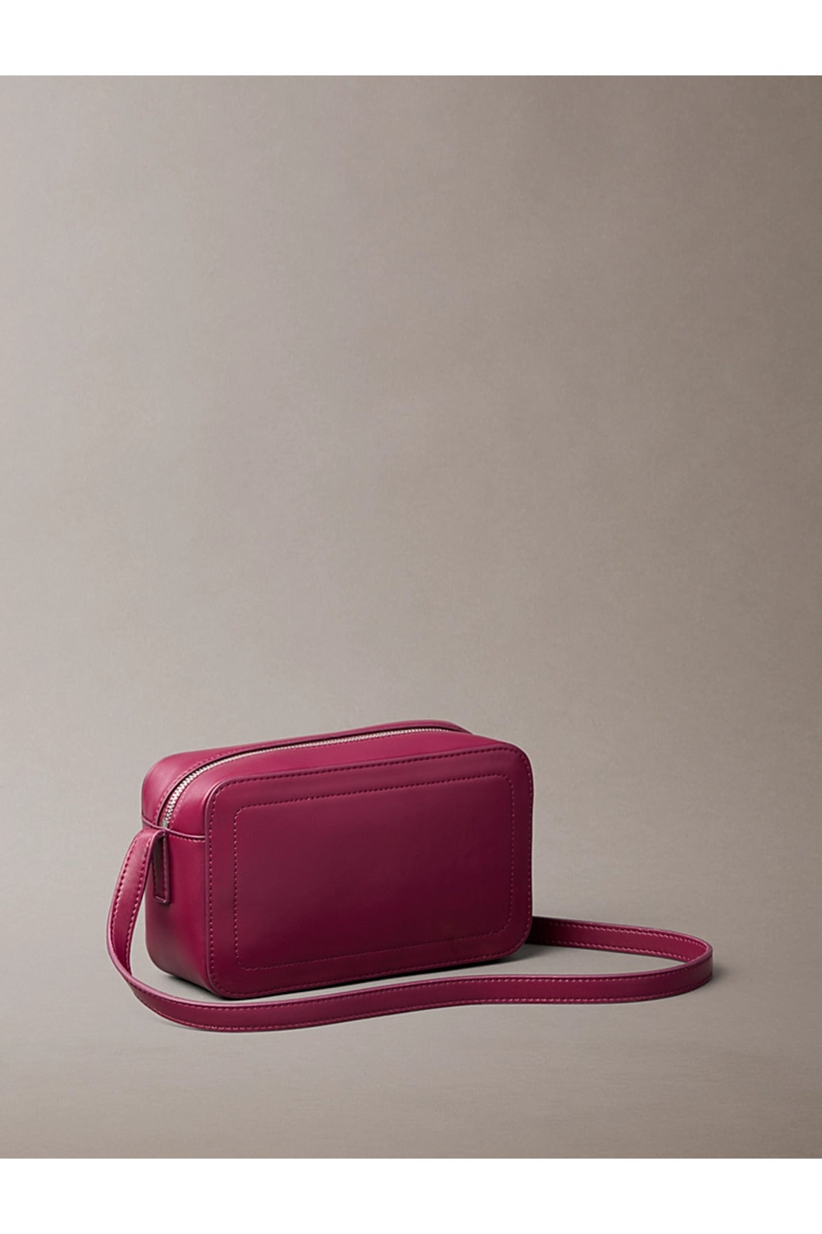 Calvin Klein Bold CK Camera Bag Kadın Omuz Çantası LV04F3220G - Kahverengi/Bej