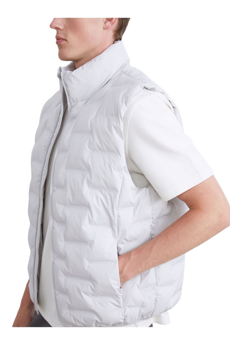 Sporline LC Waikiki erkek açık gri polyester şişme yelek, yan profilden görünüm