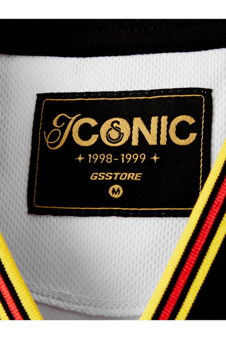 Sporline Puma Galatasaray 1998-1999 çocuk retro forma yaka detayı ve Iconic etiket görünümü