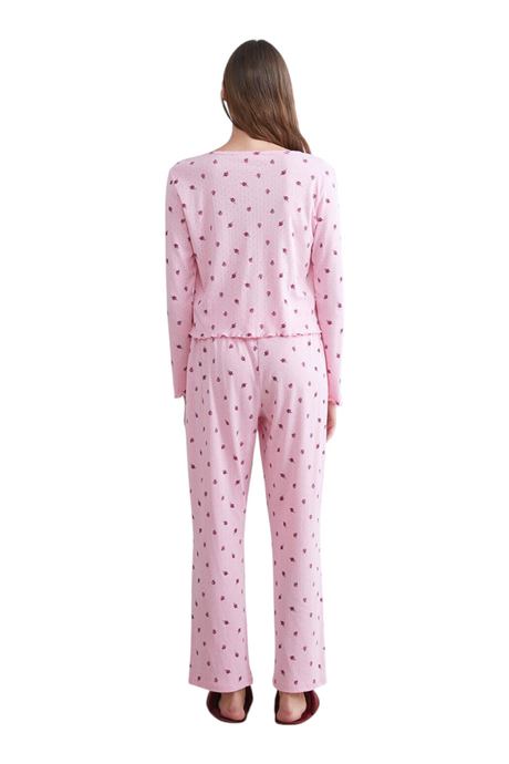 Sporline LC Waikiki açık pembe renkli, çiçek desenli, %100 pamuklu uzun kollu kadın pijama takımı arkadan görünüm
