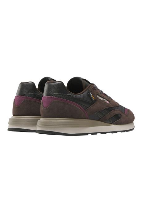 Sporline Reebok Classic Nylon 89 erkek süet sneaker, siyah ve mor detaylı, yan görünüm.