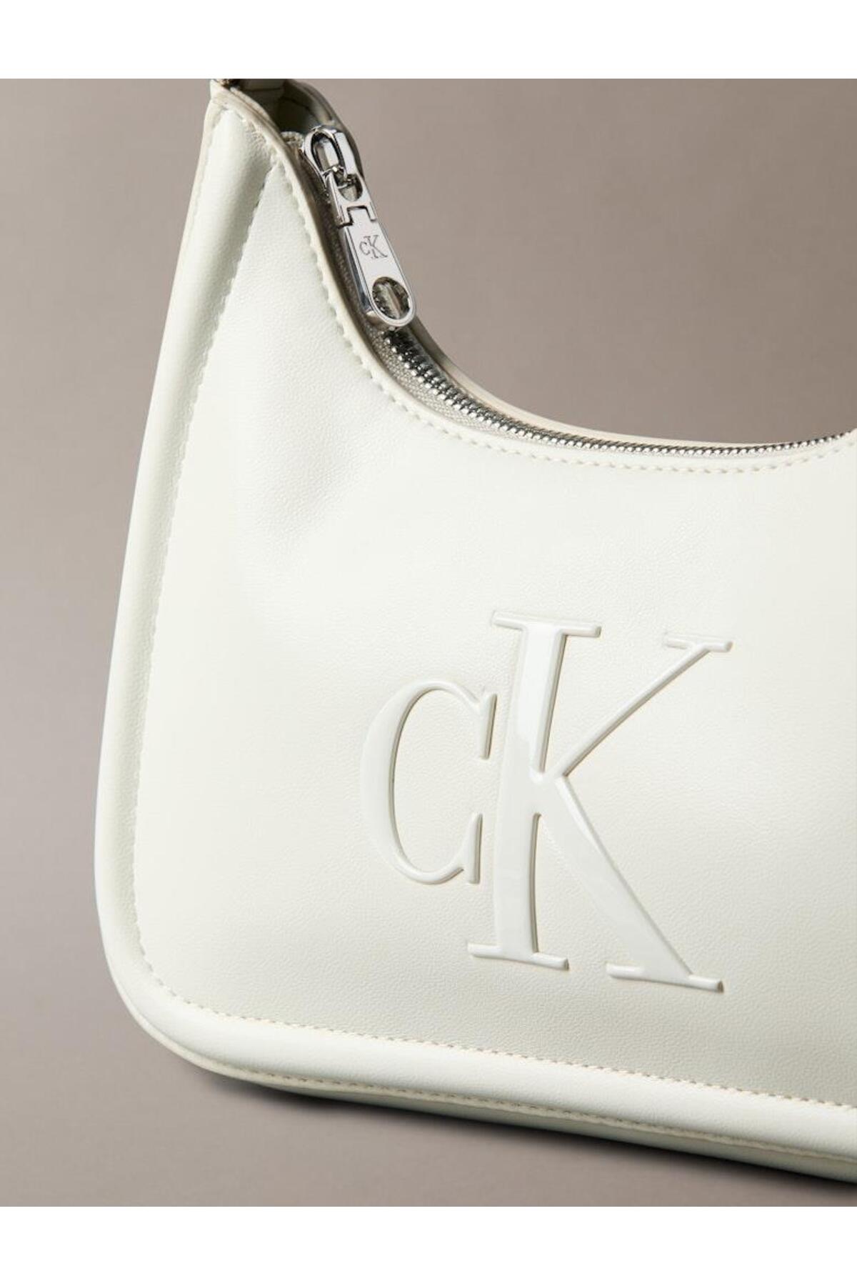 Calvin Klein Bold CK Small Shoulder Bag Kadın Omuz Çantası LV04F3230G - Haki