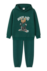 Sporline LC Waikiki koyu yeşil renkli, ayıcık baskılı, kapüşonlu çocuk sweatshirt ve eşofman altı takımı