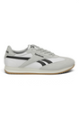 Sporline Reebok World 70 kadın beyaz sneaker, süet ve kumaş detaylı, yan kısımlarında siyah logo baskılı spor ayakkabı