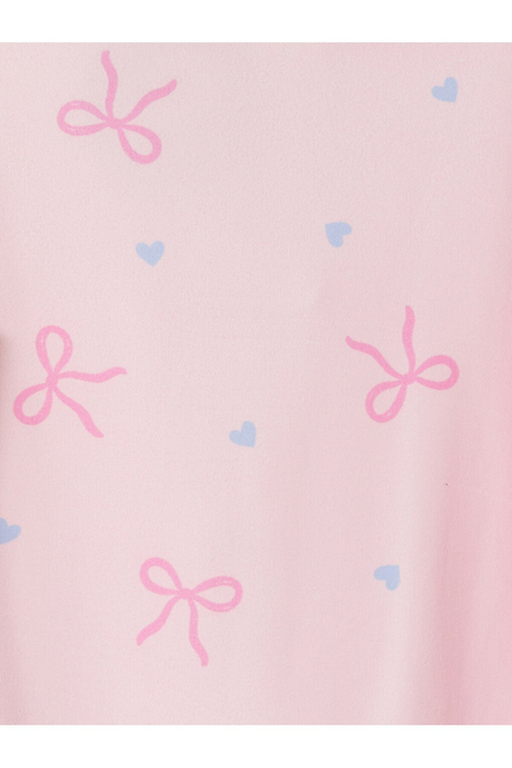 Sporline LC Waikiki kız çocuk pijama takımı, soluk pembe zemin üzerinde pembe kurdele ve mavi kalp desenli kumaş