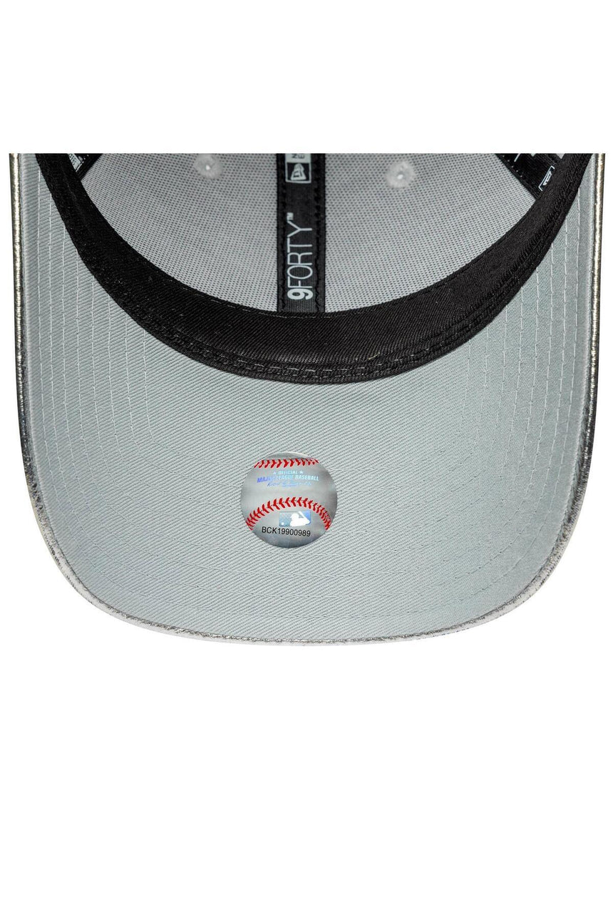 NEW ERA 60758957 WMNS METALLIC 9FORTY ŞAPKA - Gümüş