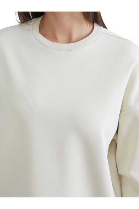 Sporline LC Waikiki açık bej renkli, bisiklet yaka, pamuk karışımlı oversize kadın sweatshirt